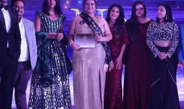 Sweta Kosti waved the title by winning the title of Mrs Gold.